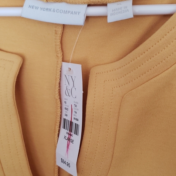 Yellow NY&C dress (with Pockets!) - Picture 6 of 7